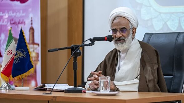 ضرورت امروز جامعه ما معنویت انقلابی است، نه معنویتی تحجری