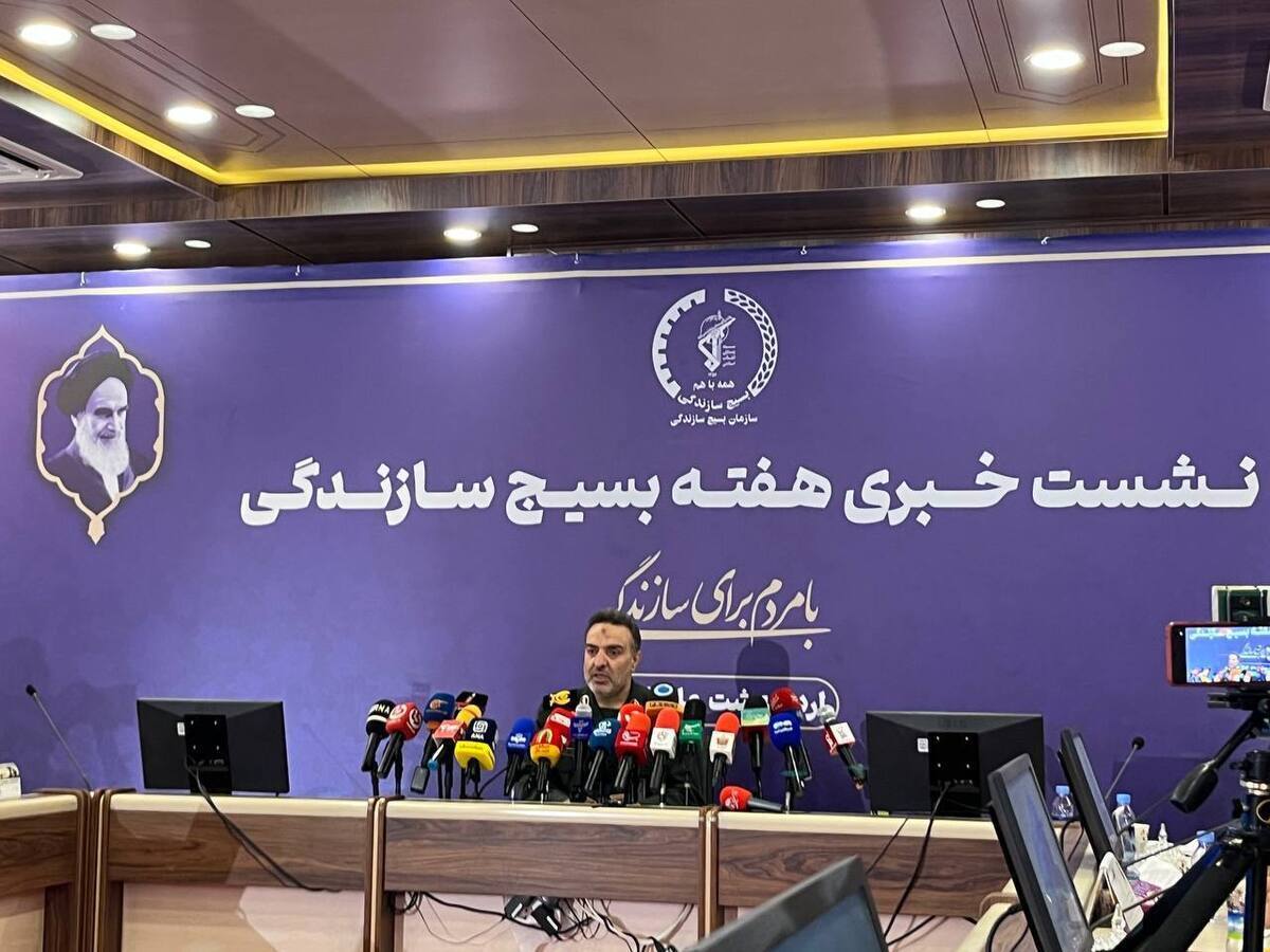 مسئول سازمان بسیج سازندگی کشور با بیان اینکه ۹۰ مدرسه‌ای که ساخت آن‌ها سال گذشته آغاز شده بودند، به مرحله افتتاح رسیده‌اند، گفت: با صحبت‌هایی که با شخص رییس جمهور داشته ایم، توافق شد بسیج سازندگی ساخت ۴۷۶ مدرسه را آغاز کند. این پروژه بزرگ شامل ۲هزار و ۲۸ کلاس درس در ۲۰ استان کشور است.