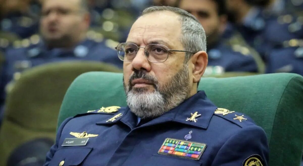 وزیر دفاع و پشتیبانی نیروهای مسلح تصریح کرد: جمهوری اسلامی ایران به اندازه بسیار زیادی ذخایر در شهرهای موشکی دارد و در صورت تحمیل جنگ، بدون درنگ و بدون ملاحظه، آن‌ها را علیه اهدافی که در هر مکانی باشد به کار خواهد گرفت .