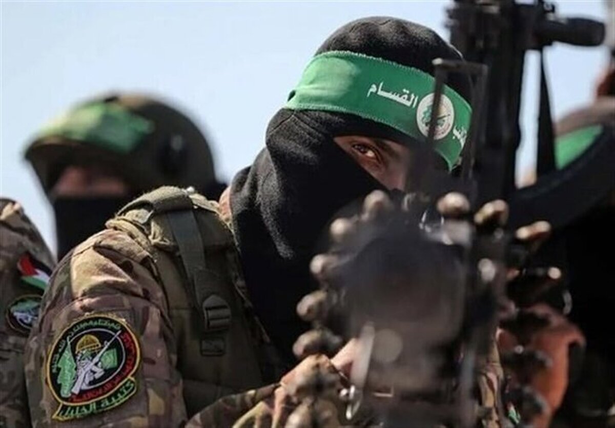 گردان‌ های القسام اعلام کردند که چند عملیات ترکیبی از جمله کمین موفق علیه نظامیان صهیونیست در جنوب غزه انجام داده‌اند که طی آن چند صهیونیست کشته و زخمی شدند.