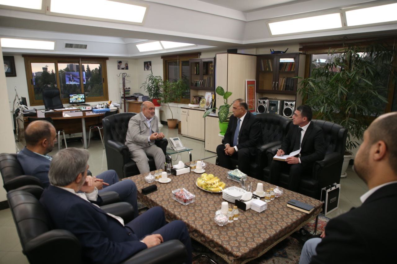 همکاری برای ساخت برنامه‌های مشترک رادیویی با موضوع پاسداشت زبان فارسی