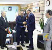 اعطای احکام جدید در دیدار مدیرکل مالیاتی شرق استان تهران با فرماندار فیروزکوه