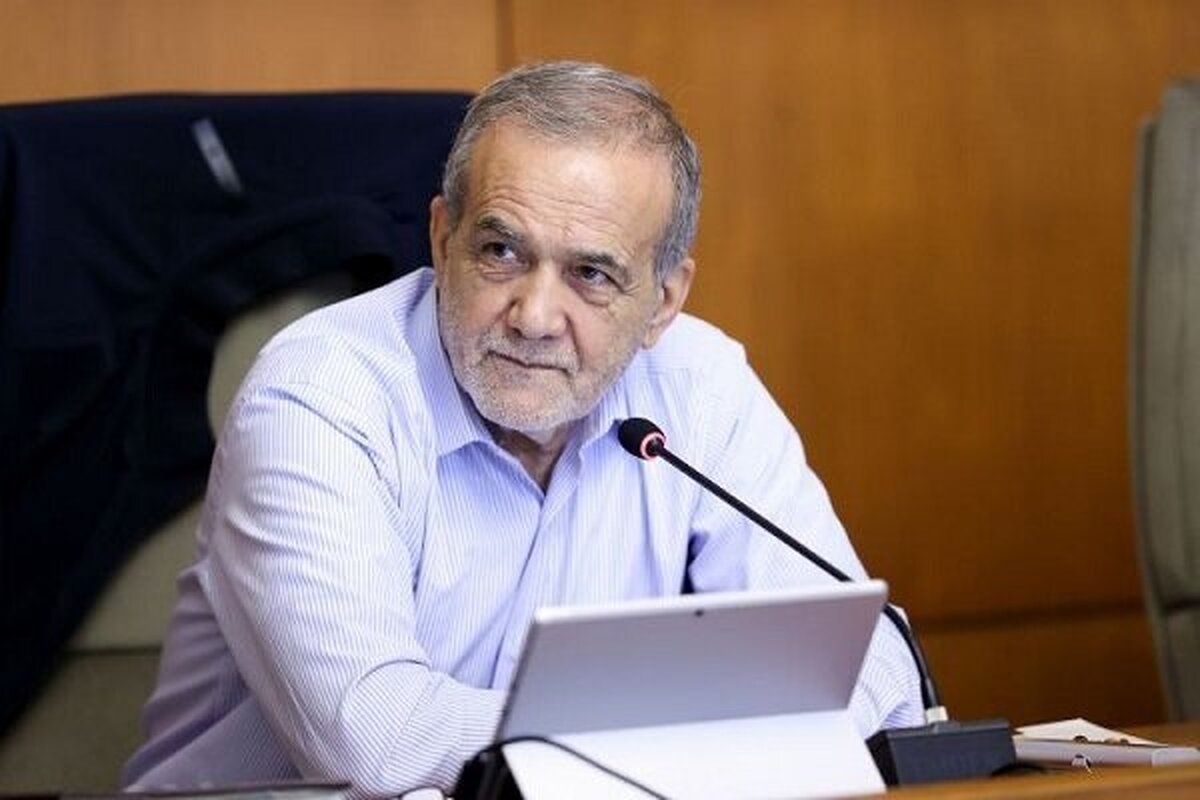 رئیس جمهور در جلسه چهارشنبه ۱۷ اردیبهشت در واکنش به گزارش وزیر نیرو مبنی بر تهدیدهای پیامکی در قبال مقابله با فعالیت ماینرها دستور پیگیری جدی و فوری مقابله با ماینرهای غیرقانونی را صادر کرد.