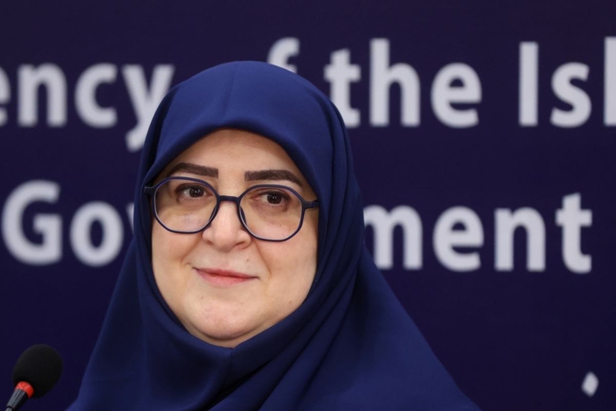 سخنگوی دولت نوشت: کسانی که به دنبال تغییر نام «خلیج فارس»هستند، تاریخ چند هزار ساله ایران را درک نکرده‌اند.