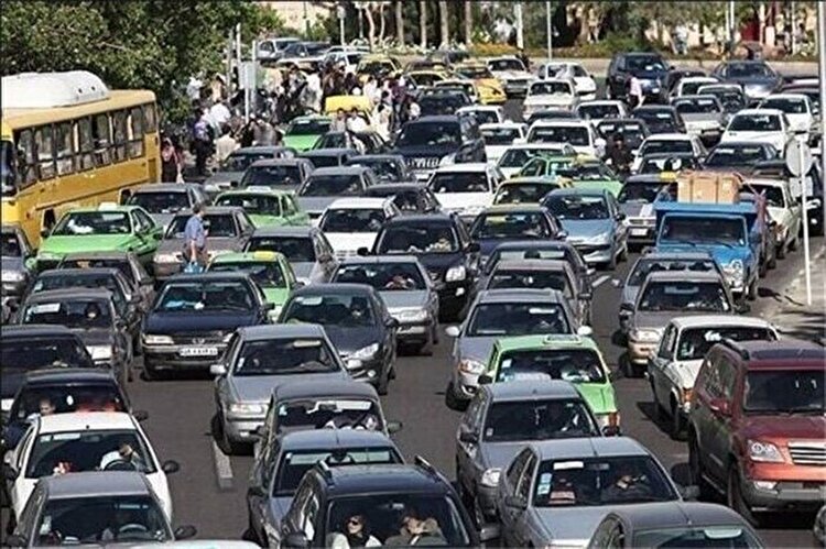 نوسان ترافیکی تهران با تغییر ساعت ادارات