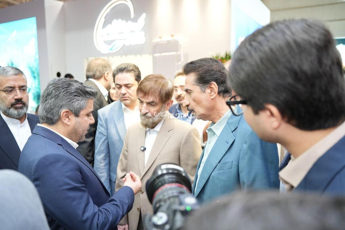 غرفه پررونق پتروشیمی پردیس