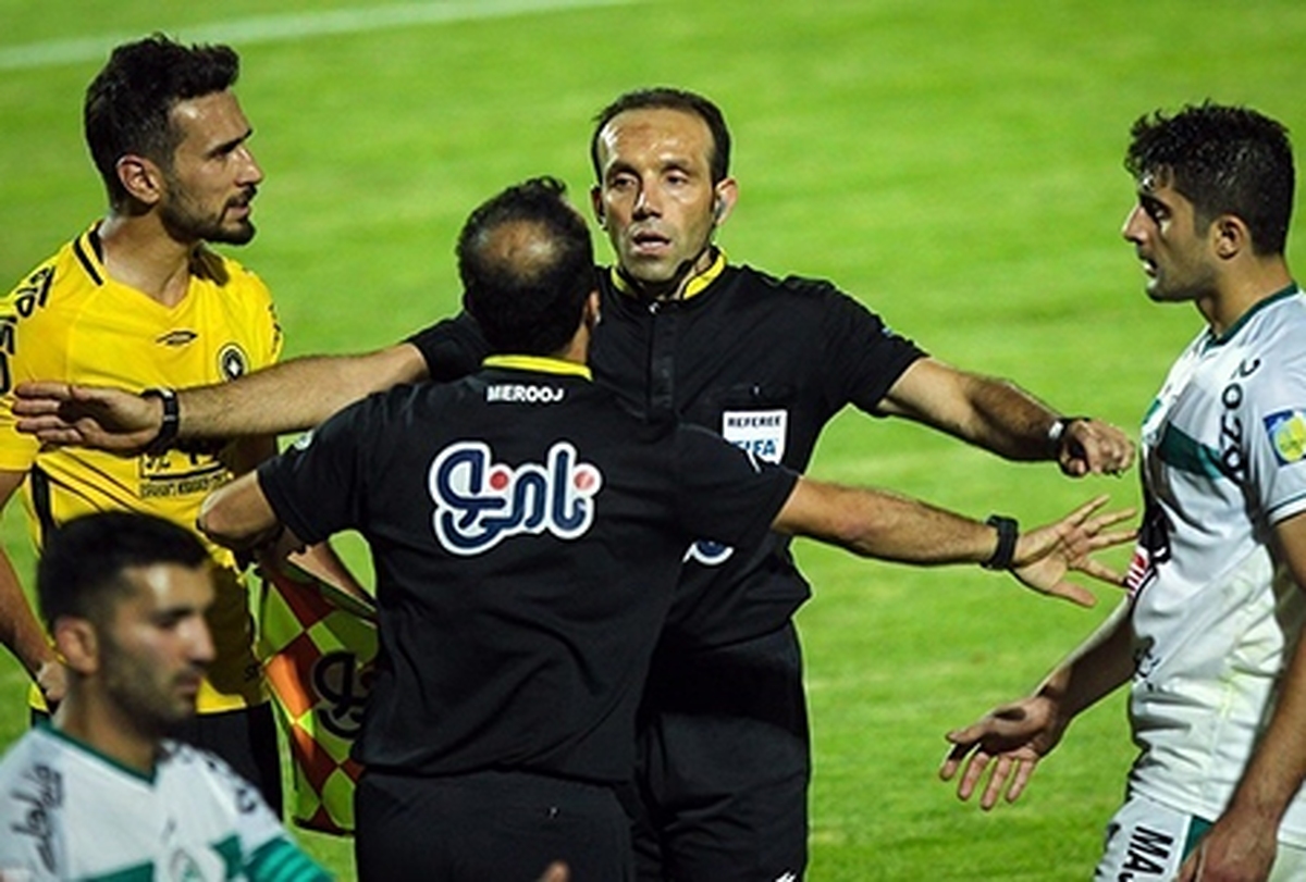 VAR اوضاع را بدتر کرد | این فصل امتیازات زیادی جابجا شد | داوران را به ایتالیا و انگلیس بفرستیم