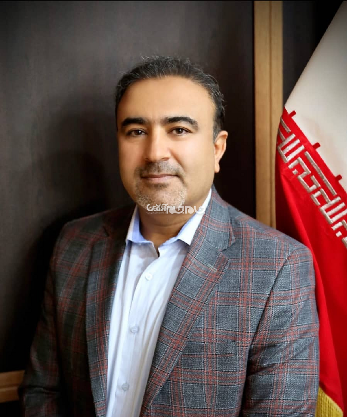 700بیمار پیوندی در استان داریم که از ایثار خانواده های مهربان اهدا کننده عضو بهره برده و به زندگی بازگشتند این در حالی است که حدود ۶۰۰ بیمار دیالیزی در استان داریم.  نظام سلامت برای هر بیمار دیالیزی سالانه نزدیک به ۳۰۰ میلیون تومان هزینه میکند که اگر این عدد را در آمار  کشور ی افراد دیالیزی ببینیم متوجه ارزش و اهمیت اهدای عضو از مرگ مغزی خواهید شد.