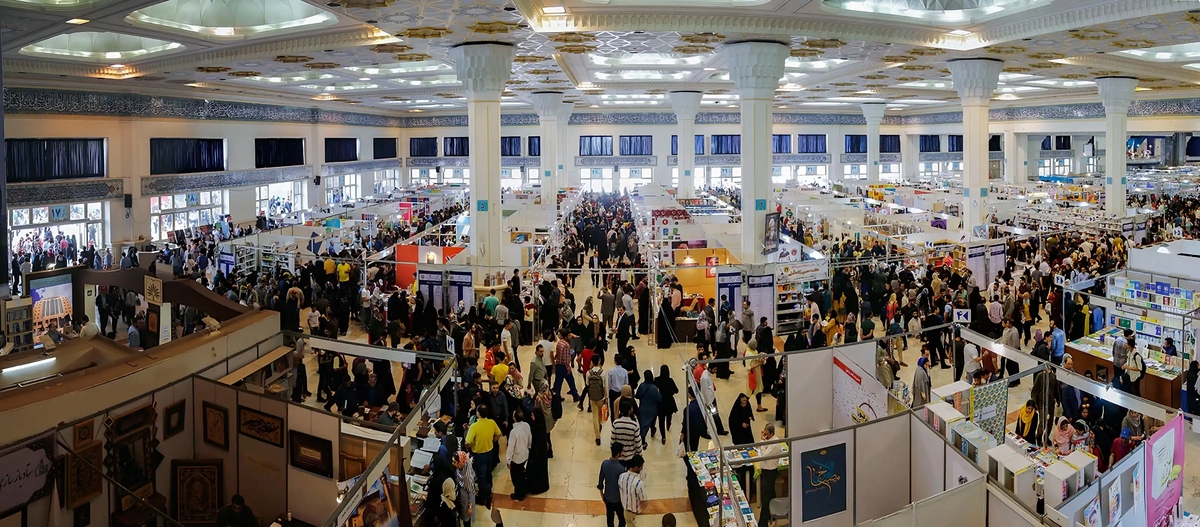 با پایان نمایشگاه کتاب تهران و اعلام آمارهای فروش به‌صورت مجازی و حضوری، شاهد پدیده جدیدی در فروش کتاب هستیم که نیاز به بررسی بیشتر و تصمیم‌گیری درباره ادامه کار نمایشگاه به‌صورت فعلی دارد.