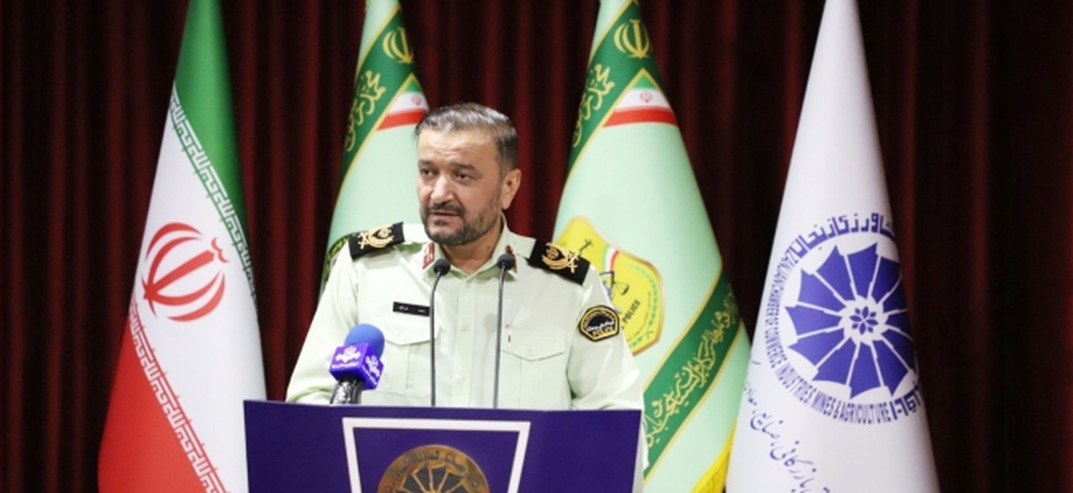 سردار محمد طراقیه  در همایش امنیت اقتصادی برای سرمایه‌گذاری در تولید افزود: فعالان عرصه تولید و تجارت و اقتصاد بی ادعا و پرتلااش بار سنگین اقتصاد را به دوش می‌کشند.