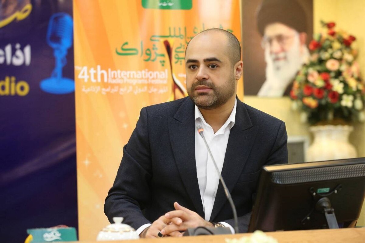 ابوذر ابراهیم با تاکید بر ظرفیت‌های فرهنگی نمایشگاه کتاب گفت: طبق برنامه‌ریزی انجام شده، امسال نیز شبکه‌های رادیویی با بهره‌بردن از فضای فرهنگی نمایشگاه کتاب، برنامه‌های متنوعی با محوریت کتاب، گفت‌وگو با نویسندگان، ناشران، شاعران و اندیشمندان تولید و پخش می‌کنند.