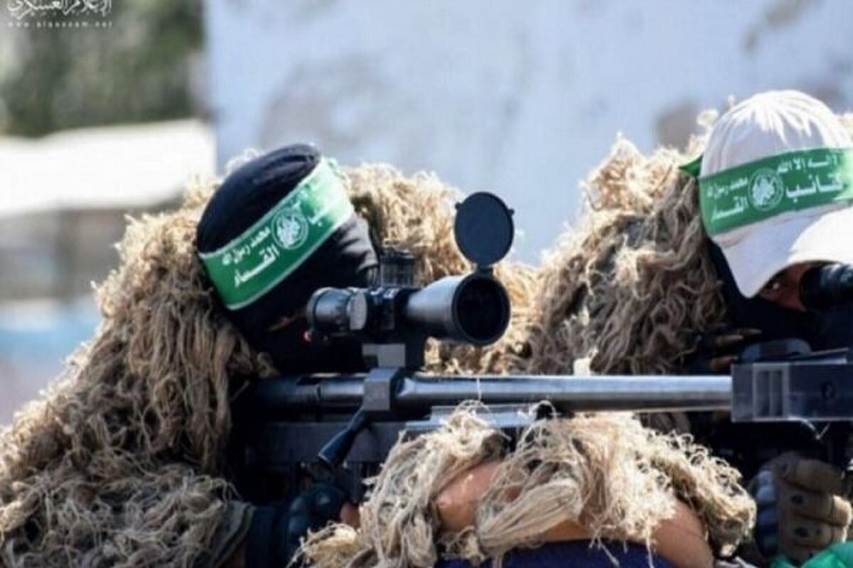 همزمان با اذعان رژیم صهیونیستی به زخمی شدن دو نظامی اشغالگر در جنوب نوار غزه، گردان‌های قسام از شکار یک نظامی صهیونیست با سلاح تک‌تیرانداز الغول در خانیونس خبر داد.