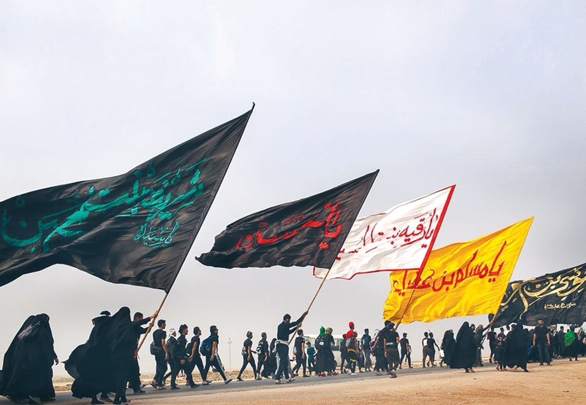 شعار امسال مراسم اربعین «انا‌ علی‌العهد»خواهد بود و از همین حالا باید تمام اقدامات درجهت هرچه باشکوه‌تر برگزارشدن این مراسم در دستورکار باشد. با توجه به پیش‌بینی‌های سازمان هواشناسی، تابستان داغی در راه است. همین مسأله و گرمای هوا در ایام اربعین می‌طلبد تا در مرزهای پنجگانه، تجهیزات و آمادگی لازم برای مقابله با گرمازدگی و همچنین تامین امکانات و نیازها در بخش‌های تغذیه و حمل‌ونقل به‌درستی انجام شود.