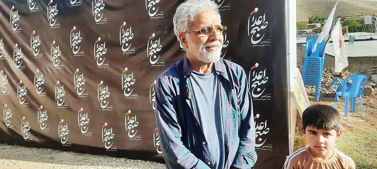 در مراسم اکران عمومی فیلم «صبح اعدام» به کارگردانی بهروز افخمی که در روستای ارتش‌آباد، زادگاه شهید طیب حاج‌رضایی برگزار شد، خبرنگار جام‌جم با این کارگردان به گفتگو نشست. افخمی درباره انگیزه خود از ساخت این فیلم گفت: «حدود‌۲۰ سال پیش، در جریان تحقیقی درباره هیات‌های مؤتلفه و فعالیت‌های آنان، گزارشی در روزنامه کیهان به تاریخ یکم آبان ۱۳۴۲ توجهم را جلب کرد. این گزارش مربوط به ۹۰ دقیقه پایانی زندگی دو شهید، اسماعیل و طیب حاج رضایی در زندان و پیش از اعدام بود و همین موضوع جرقه ساخت فیلم را در ذهنم روشن کرد. خوشحالم که پس از سال‌ها فرصتی فراهم شد تا این روایت را 
به تصویر بکشم.»