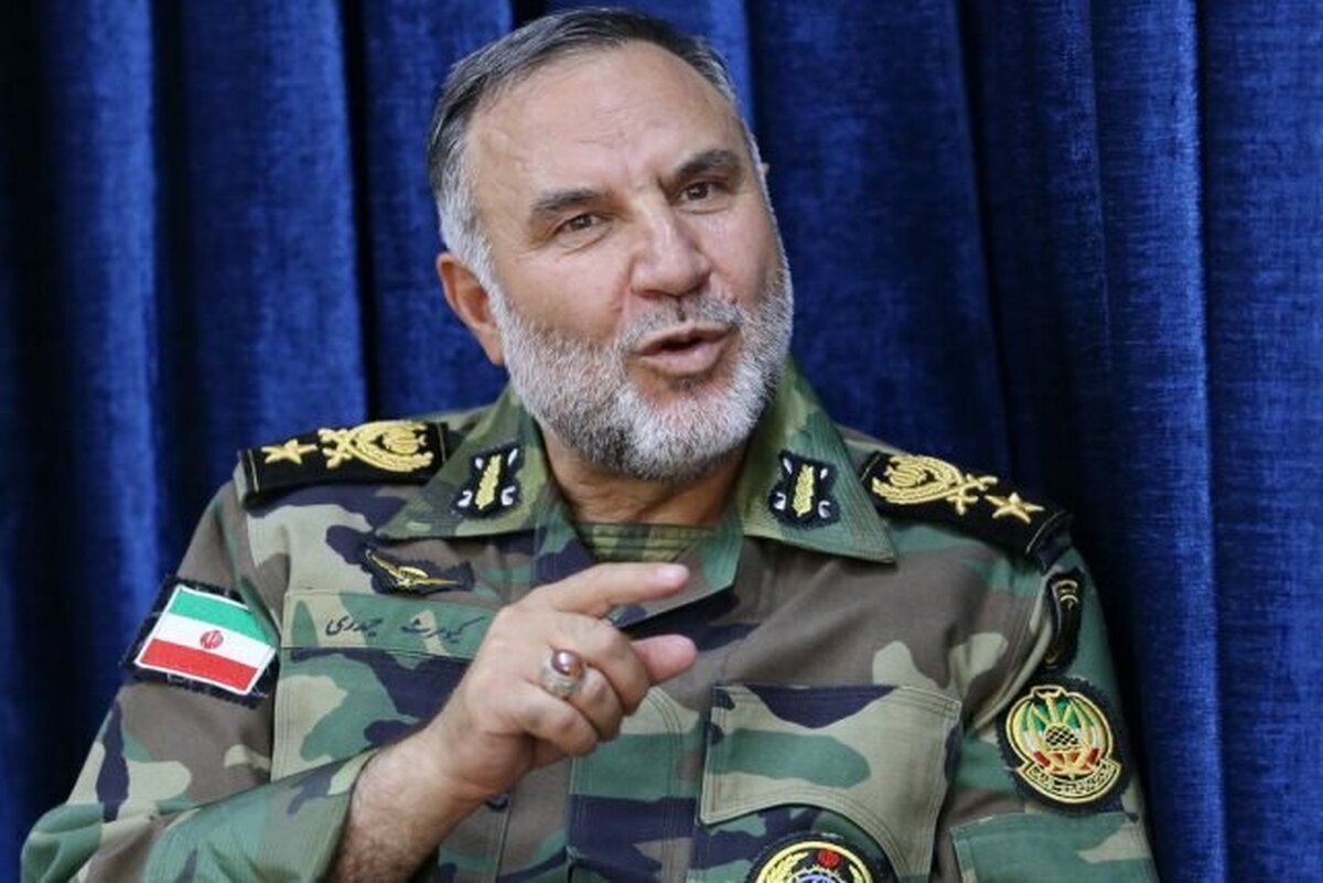 فرمانده نیروی زمینی ارتش گفت: اخیراً ورود گسترده‌ای به موضوع ریزپرنده ها پیدا کردیم و تولید، تهیه و به‌کارگیری و سازماندهی ریزپرنده ها در حال انجام و اقدام است که بسیار موفق عمل کردیم.