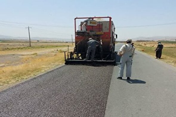 در ۲ ماهه نخست امسال؛ اجرای ۵۵ کیلومتر روکش آسفالت در محورهای همدان