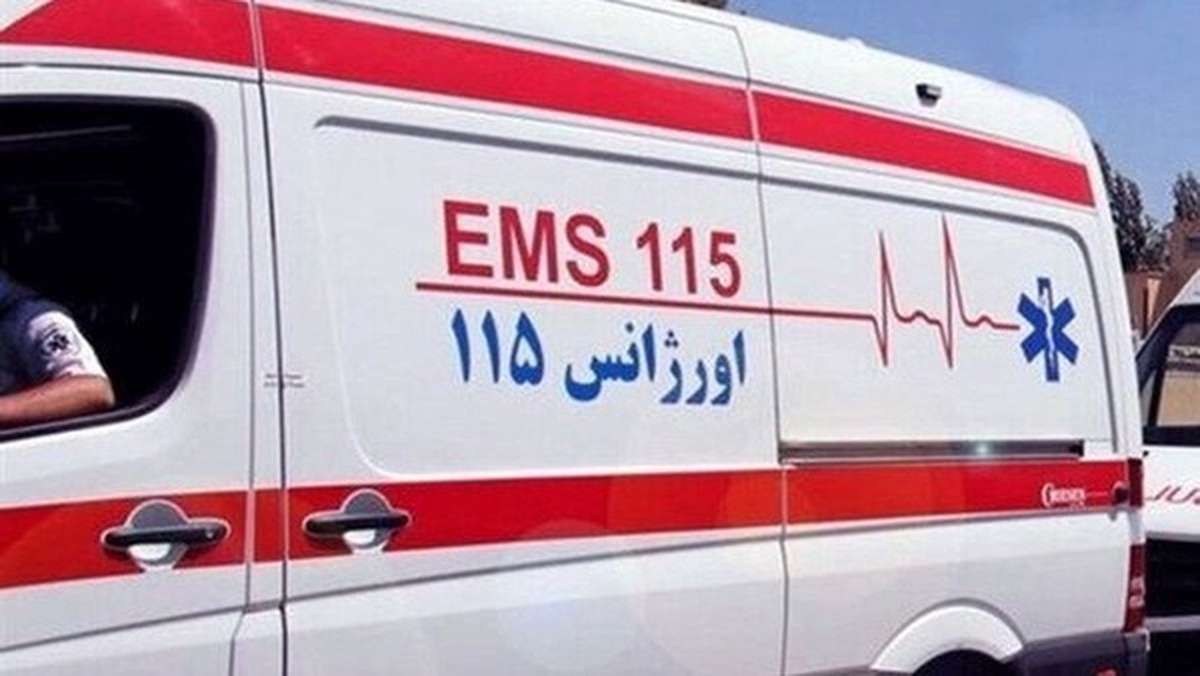 رئیس اورژانس پیش بیمارستانی قم گفت: در پی واژگونی یک دستگاه خودرو پژو، سه دستگاه آمبولانس اورژانس ۱۱۵ قم به مأموریت اعزام شدند.