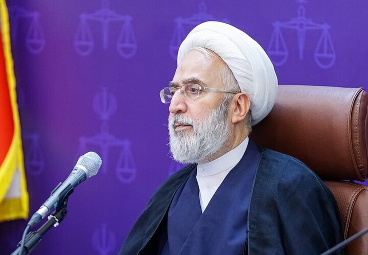 دادستان کل کشور با تاکید بر اینکه شهادت قاضی احسان باقری یک جنایت آشکار و غیرقابل اغماض است، گفت: برای ما تفاوتی ندارد که عاملان این اقدام وابسته یا غیروابسته به جایی باشند؛ آنچه مسلم است این جنایت نابخشودنی است و دستگاه‌های امنیتی، قضایی، اطلاعاتی و نظامی سرنخ‌های موثری از عوامل این حادثه به دست آورده‌اند.
