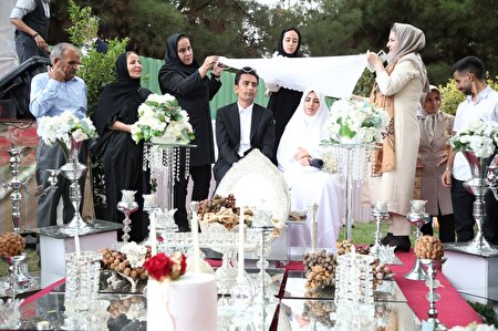 ازدواج روی آنتن زنده