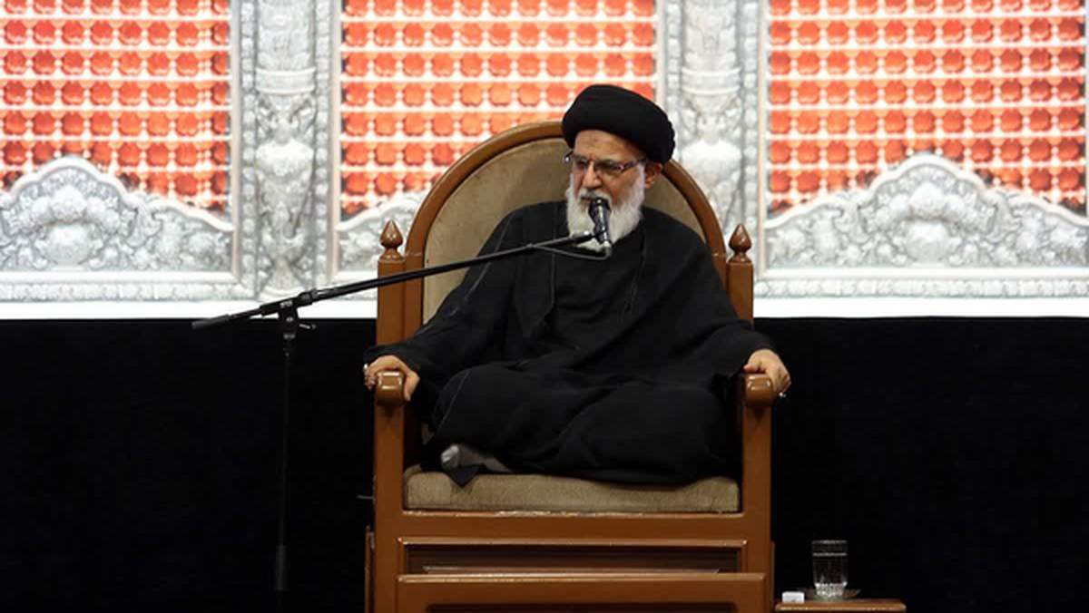 آیت الله سید محمد مهدی میرباقری، عضو مجلس خبرگان رهبری گفت، یکی از سنت‌های الهی در درگیری با جبهه باطل، اجابت «استغاثه» است؛ به عبارت دیگر می‌توان بیان کرد، که اولین مرحله برای دریافت نصرت و امداد الهی در دل صحنه‌های سخت و دشوار، رسیدن به حالت «استغاثه» است.