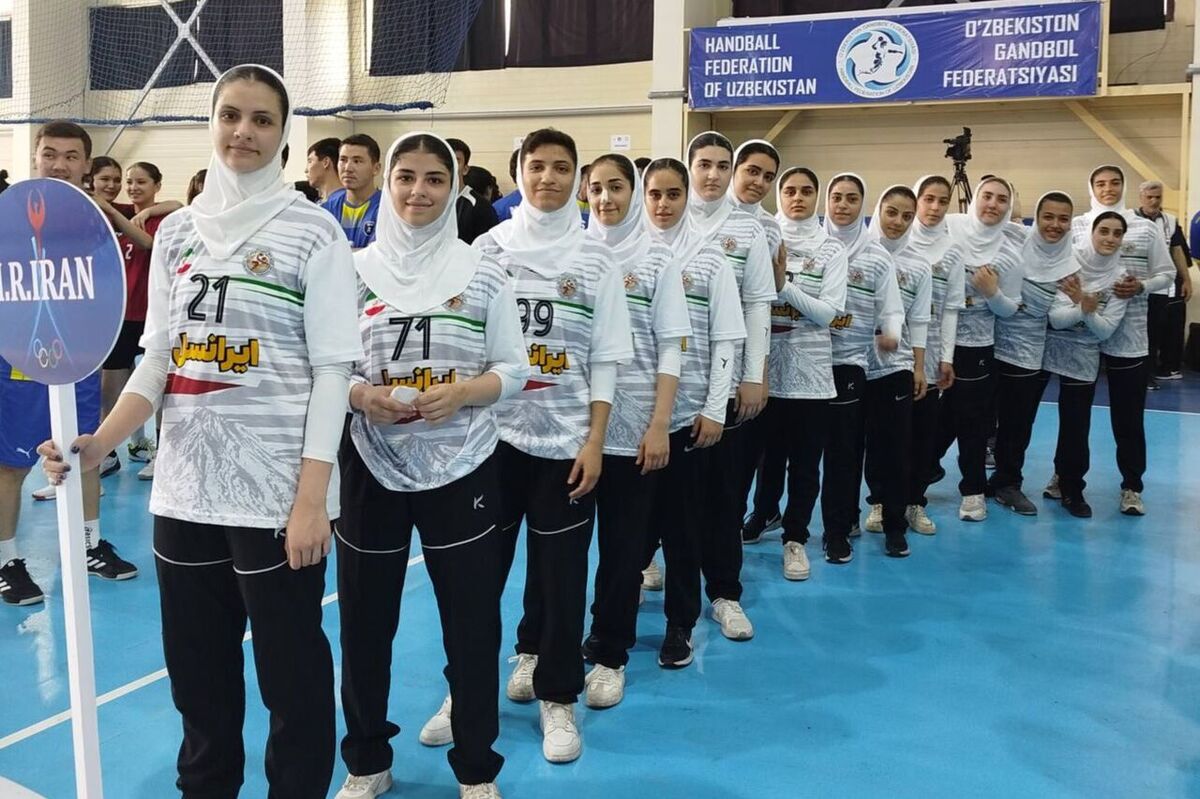 علی ساده، رییس هیات هندبال قم از دعوت پنج بازیکن دختر این استان به اردو‌های آماده‌سازی تیم‌های ملی هندبال جوانان و نوجوانان ایران خبر داد و گفت: این اتفاق نشان‌دهنده پیشرفت محسوس هندبال بانوان قم و حاصل تلاش‌های چند سال اخیر در شناسایی و پرورش استعداد‌های پایه است.