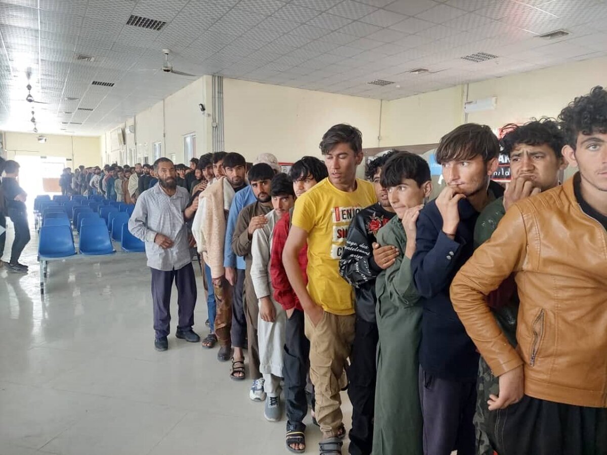 ببینید |  آخرین حرف اهالی افغانستان قبل از ترک ایران