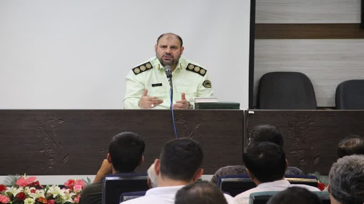 سرهنگ فرامرزی،رئیس پلیس اماکن قم تاکید کرد، هرگونه به‌کارگیری اتباع غیرمجاز ممنوع است و با متخلفان برخورد جدی و قانونی صورت خواهد گرفت.