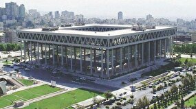 ببینید | باز طراحی ساختمان شیشه ای