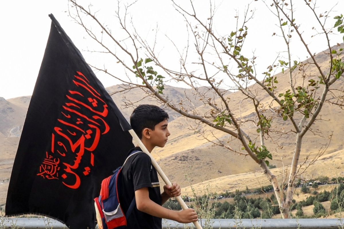 معاون عتبات سازمان حج و زیارت از آغاز ثبت نام زائران پیاده روی اربعین حسینی از ساعت ۹ صبح روز جمعه ۲۷ تیرماه خبر داد.