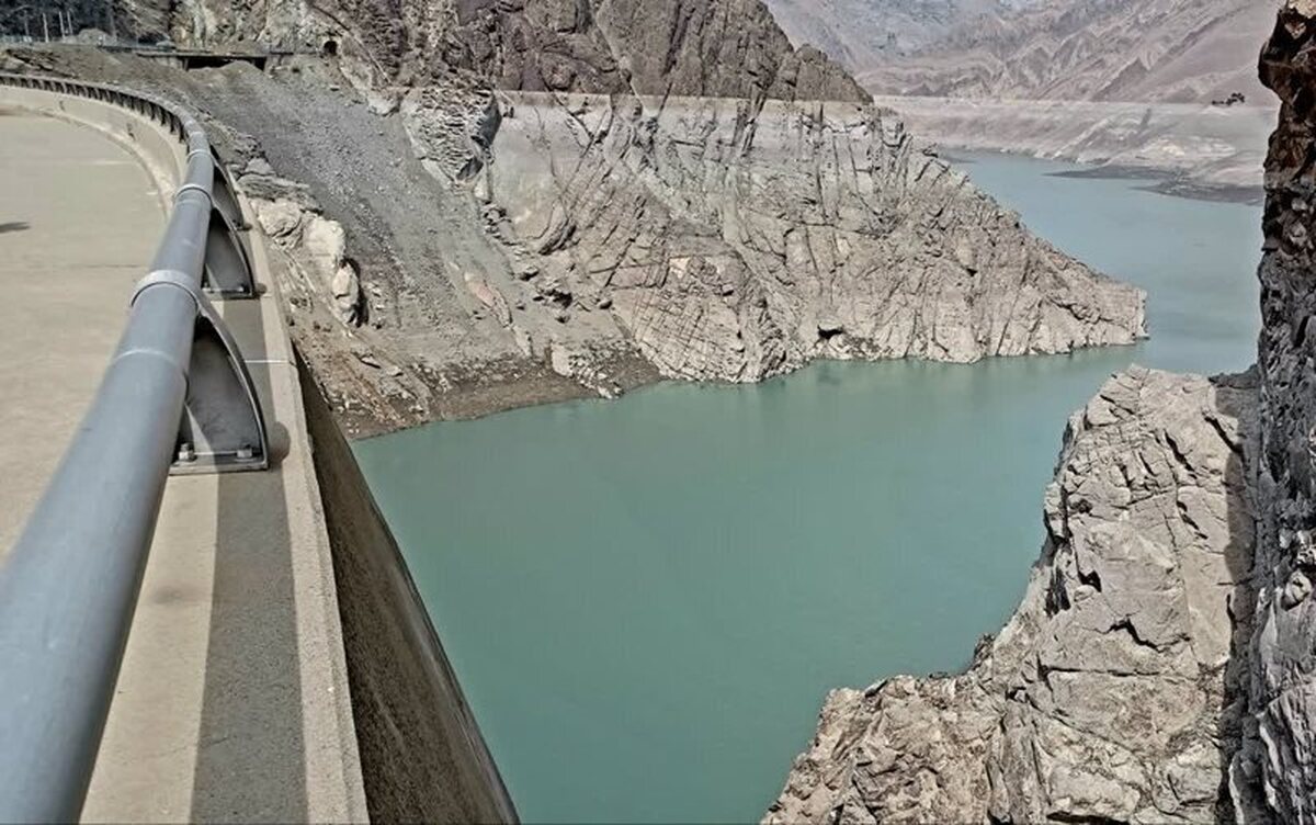 مدیر عامل شرکت آب منطقه‌ای تهران گفت: در پنجمین سال کم بارشی، اکنون فقط ۱۴ درصد از حجم مخازن سد‌های تهران پر است.
