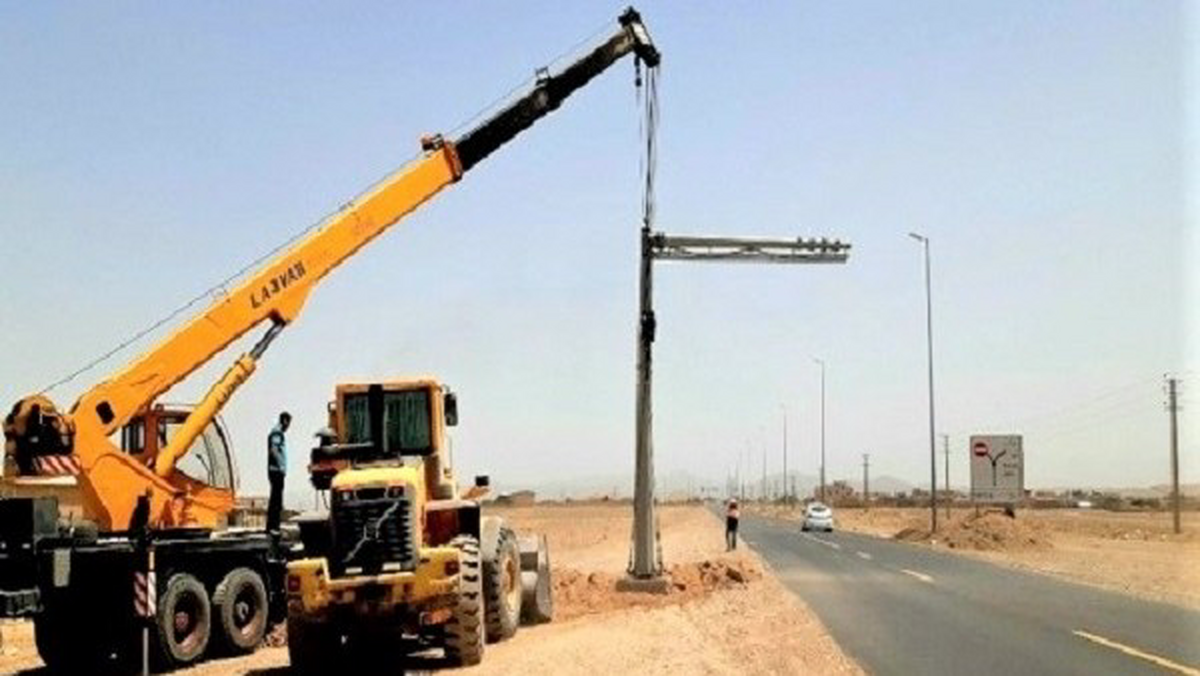 حمید سالاری، رئیس مرکز مدیریت راه‌های اداره کل راهداری و حمل ونقل جاده‌ای استان قم گفت: با اعتباری بالغ بر ۱۰۰ میلیارد ریال ۵ سامانه ثبت تخلف دیگر در سطح راه‌های استان قم به ثبت رسید.