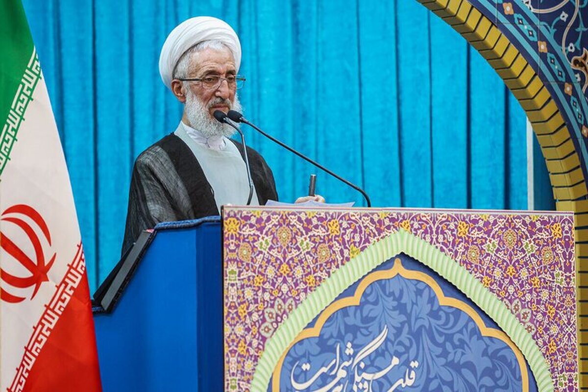 خطیب نماز جمعه تهران خطاب به جامعه تأکید کرد: باید واحد باشید و وحدت و انسجام را حفظ کنید و هر صدای تفرقه را صدای دشمن تلقی کنید.