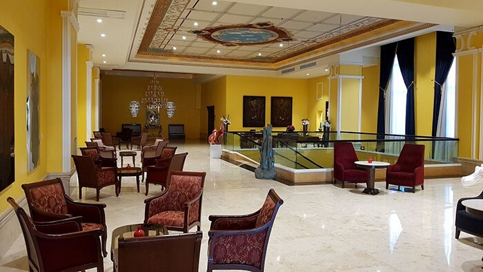 همه چیز درباره امکانات و قیمت هتل اسپیناس پالاس