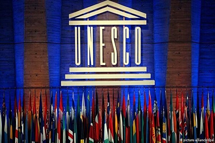 مدیرکل یونسکو: از تصمیم آمریکا برای خروج از این سازمان عمیقا متاسفم