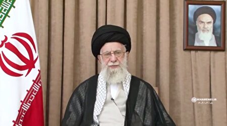 ببینید |  فیلم کامل سومین پیام تلویزیونی رهبر معظم انقلاب خطاب به ملت ایران در پی تهاجم رژیم صهیونی