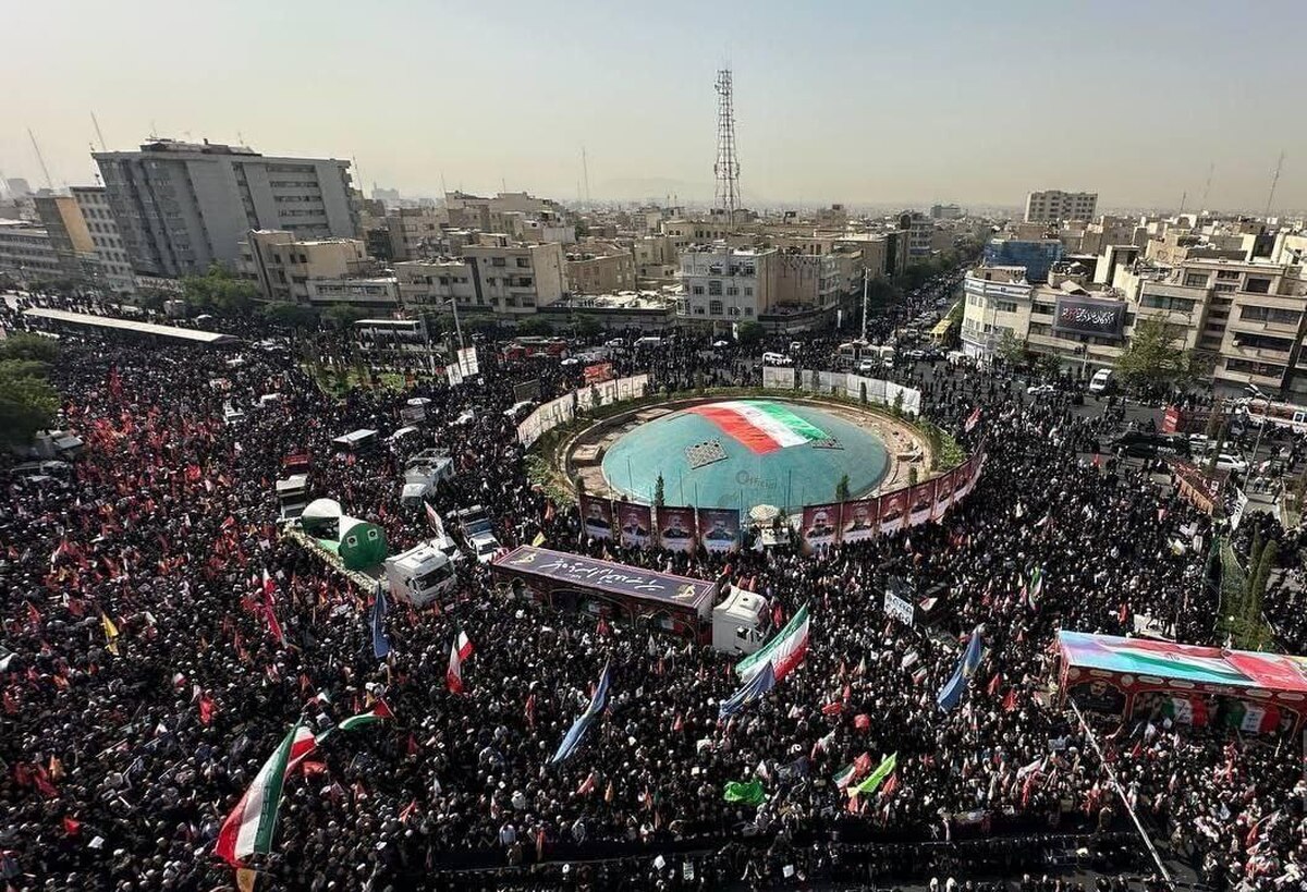 تهران امروز دوم محرم، میزبان تشییع باشکوه پیکر بیش از ۶۰ شهید مقاومت است؛ از فرماندهان و دانشمندان تا شهدای زن و کودک. مراسم از میدان انقلاب تا آزادی، نماد وحدت و استکبارستیزی ملت ایران شده است.