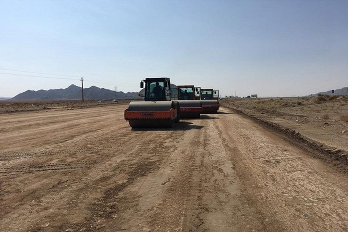 انجام روکش آسفالت محور ایرانشهر
