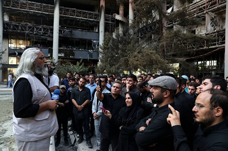 لزوم بازخوانی مبانی معرفتی انقلاب اسلامی و مراقبت از نفوذ نرم