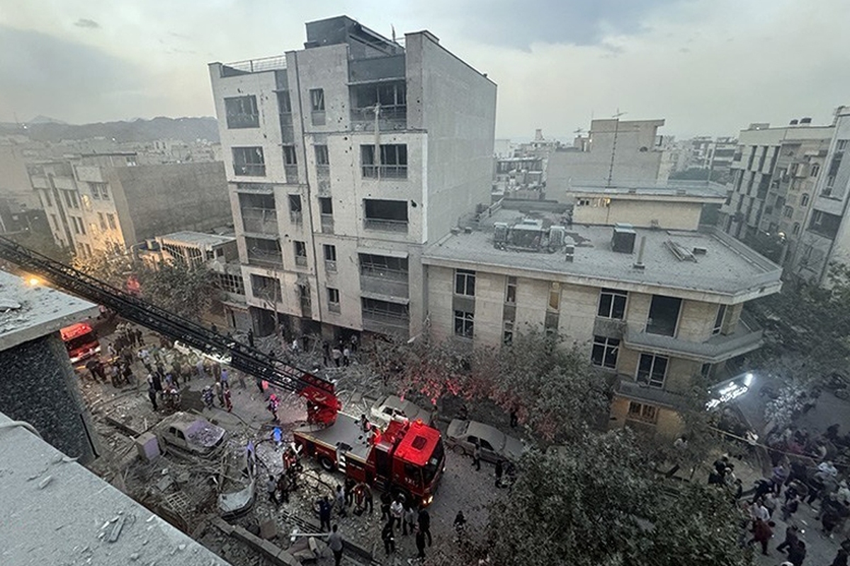 وزیر آموزش و پرورش از شهادت ۳۰ دانش‌آموز و ۷ معلم در حملات رژیم صهیونیستی به ایران خبر داد.