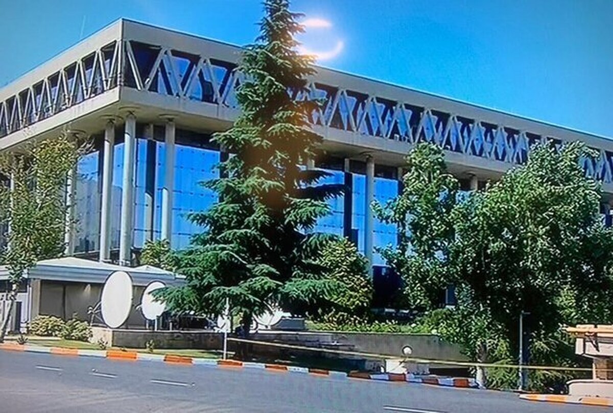 ببینید ا در بازدید سخنگوی دولت از صداوسیما چه گذشت؟