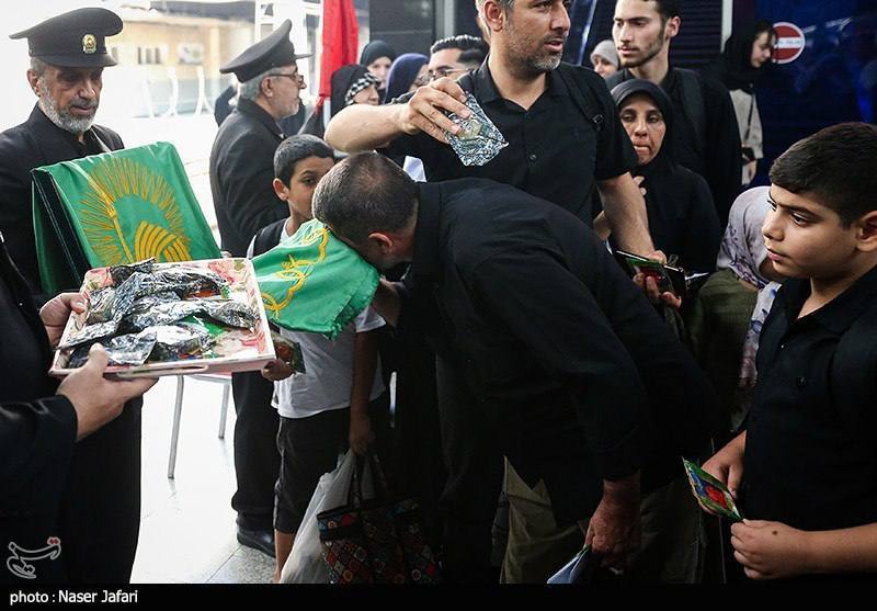 آیین بدرقه زائران اربعین حسینی (ع) با قطارهای رجا برگزار شد آیین بدرقه زائران اربعین حسینی (ع) با قطارهای رجا برگزار شد