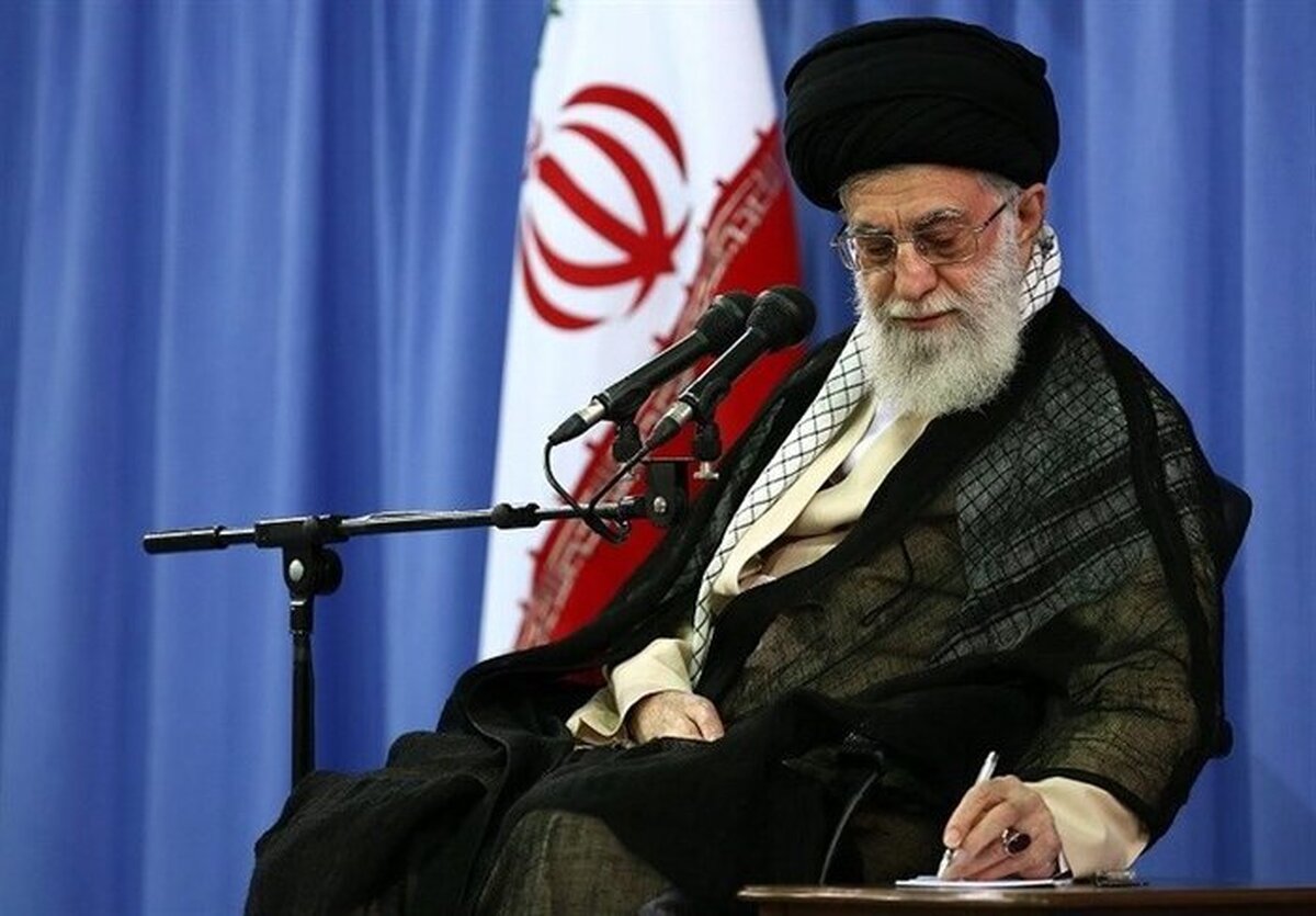 احمدیان و شمخانی به عنوان نمایندگان رهبری در شورای دفاع منصوب شدند