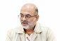 خبرنگار، مرزبان عزت، آگاهی و هویت ملی 