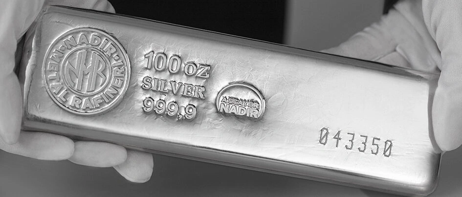 آیا خرید شمش نقره یک تصمیم مالی هوشمندانه است؟ آیا خرید شمش نقره یک تصمیم مالی هوشمندانه است؟