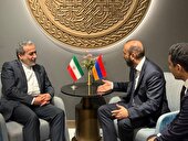 دیدار وزیر خارجه ایران با همتای ارمنستانی در حاشیه سفر رئیس جمهور به این کشور