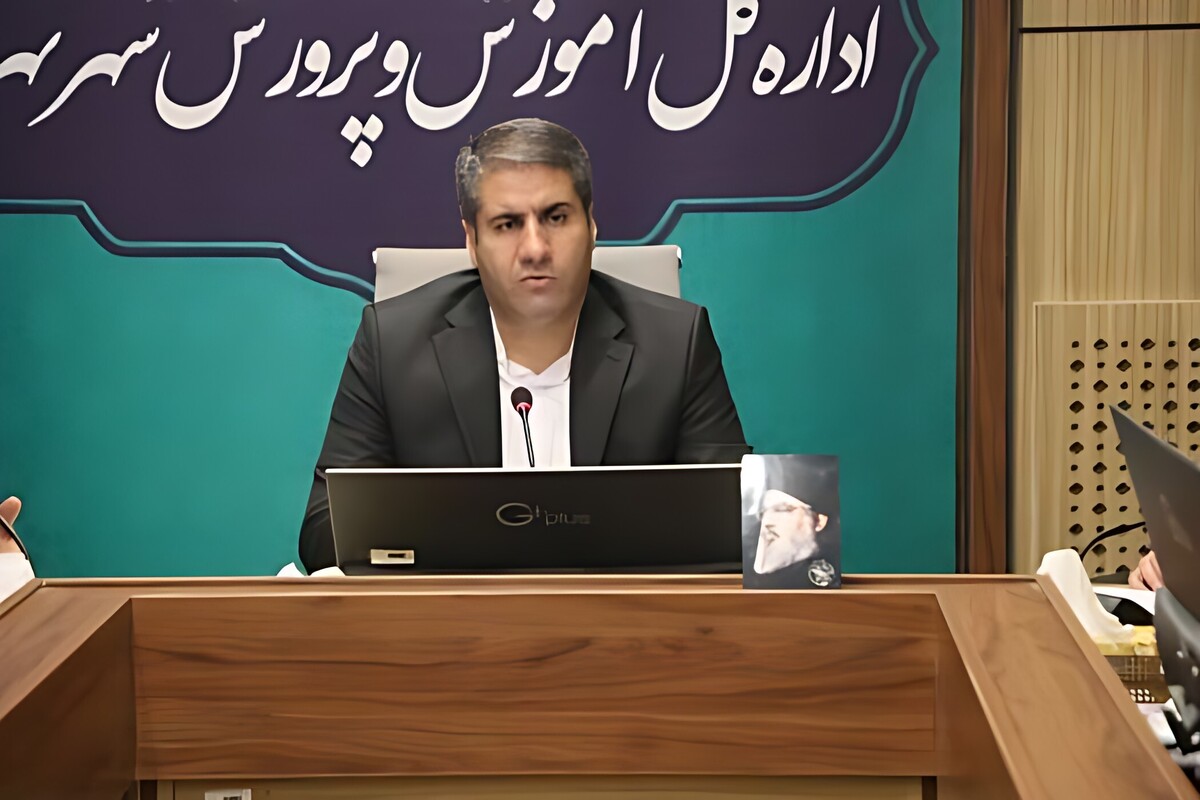 دانش‌ آموزان برای دریافت کتب درسی به مدارس خود مراجعه کنند