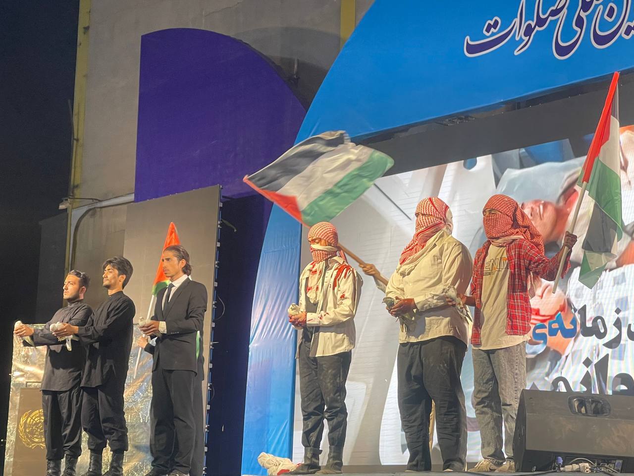 طنین صلوات در شامگاه کوهک طنین صلوات در شامگاه کوهک