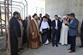دیدار و گفت‌وگوی حکیم با نماینده آیت‌الله العظمی سیستانی و بازدید از پروژه‌های علمی و درمانی  در قم