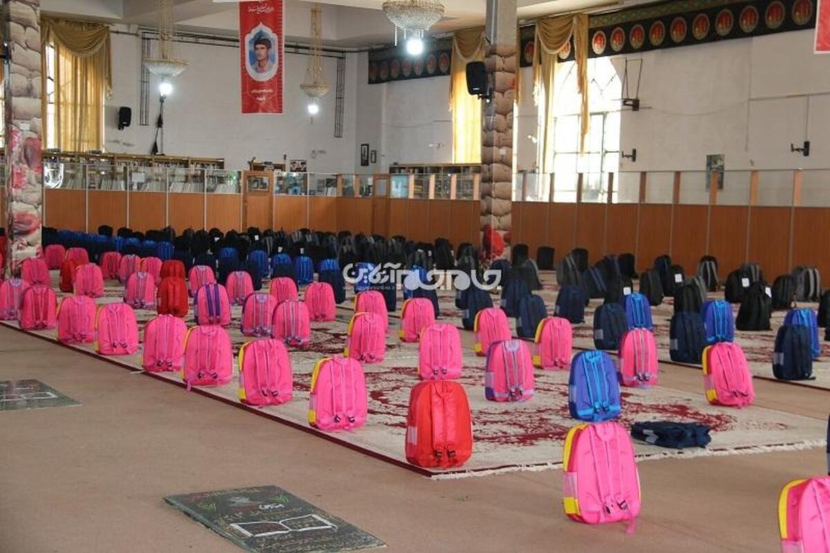 مدیرکل کمیته امداد  استان از توزیع ۲۷ هزار بسته نوشت افزار بین دانش آموزان نیازمند استان خبر داد.