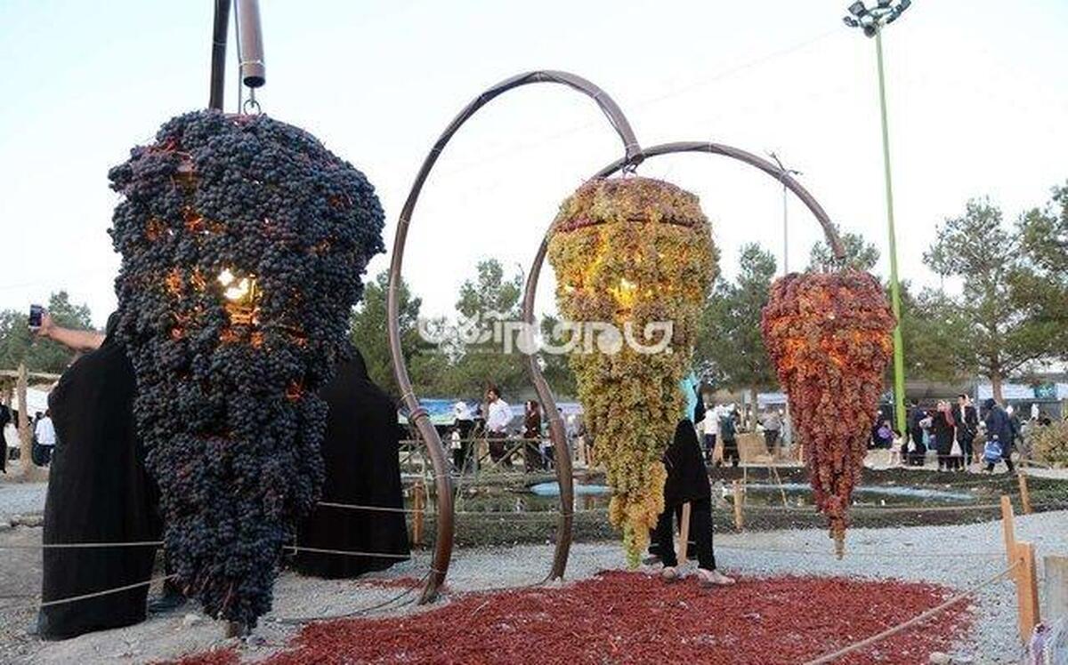 هشتمین جشنواره انگور ارومیه پس از ده روز فعالیت، امروز با برگزاری مراسم اختتامیه به کار خود پایان می‌دهد.